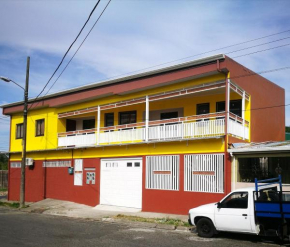 APTOS CASA CARIBE Self check in Apartments & Hostel type Private Rooms in Limon City